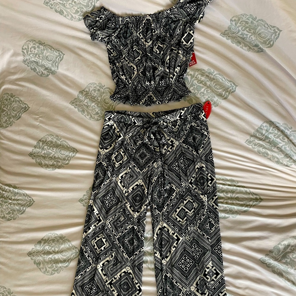 New 2 pice outfit size large